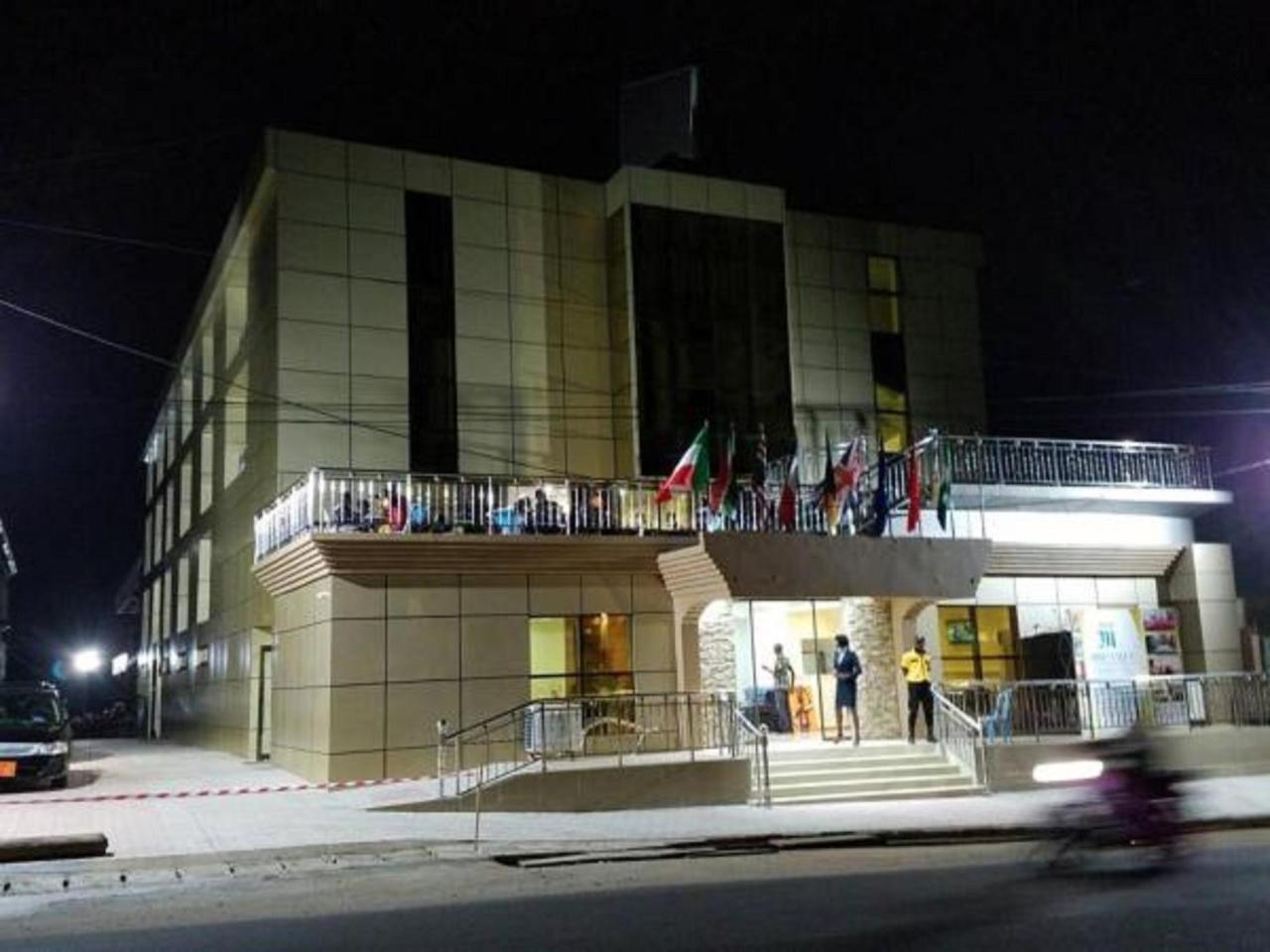 Mbayaville Hotel Ντουάλα Εξωτερικό φωτογραφία